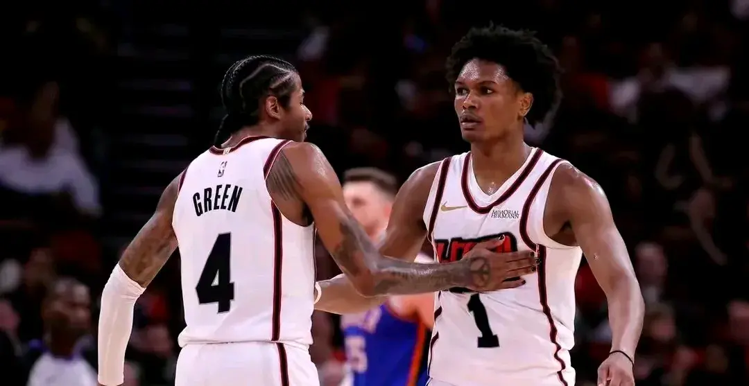 在NBA球, 西蒙斯