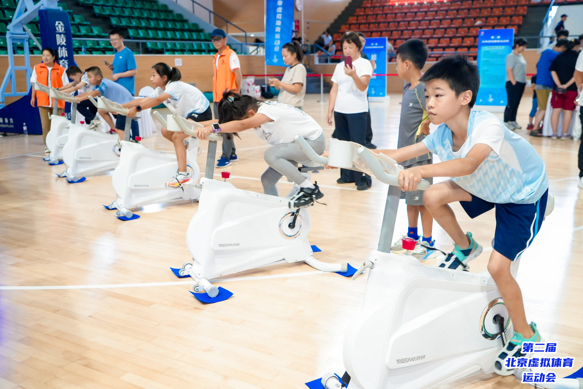 等多元体育, 的科技竞技