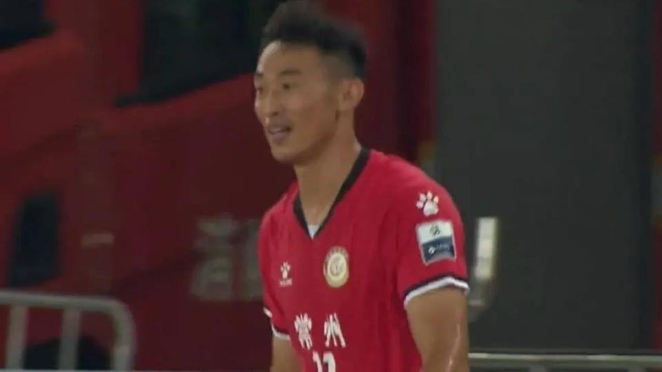 UmoNg, 泰州队随即