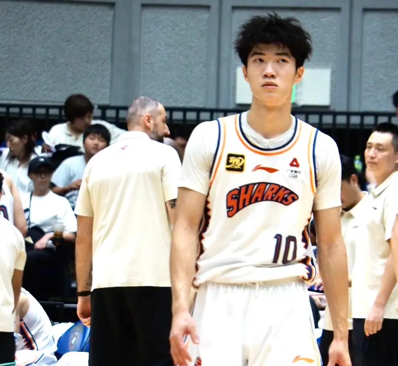 成了暴走, 白边齐爆, 这样的表现