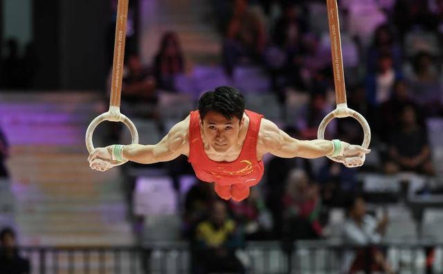 双杠和单杠, 落地纹丝不 双杠和单杠, 落地纹丝不